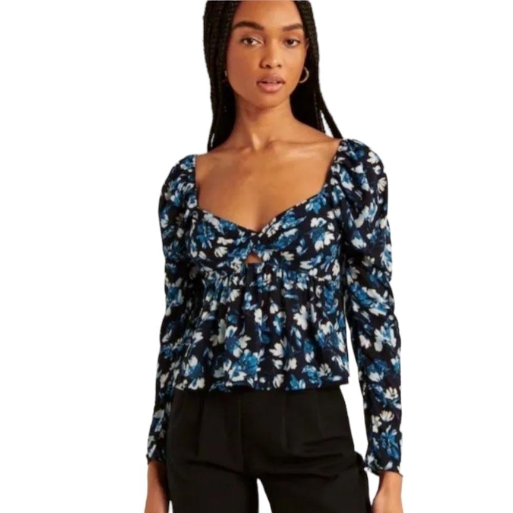 Abercrombie and Fitch Longsleeve Blue on Blue Floral‎ Blouse Size S